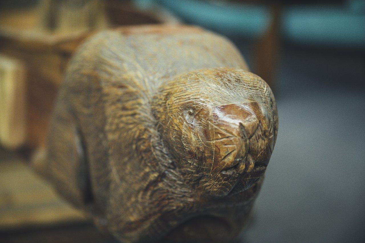 image of beaver sculpture