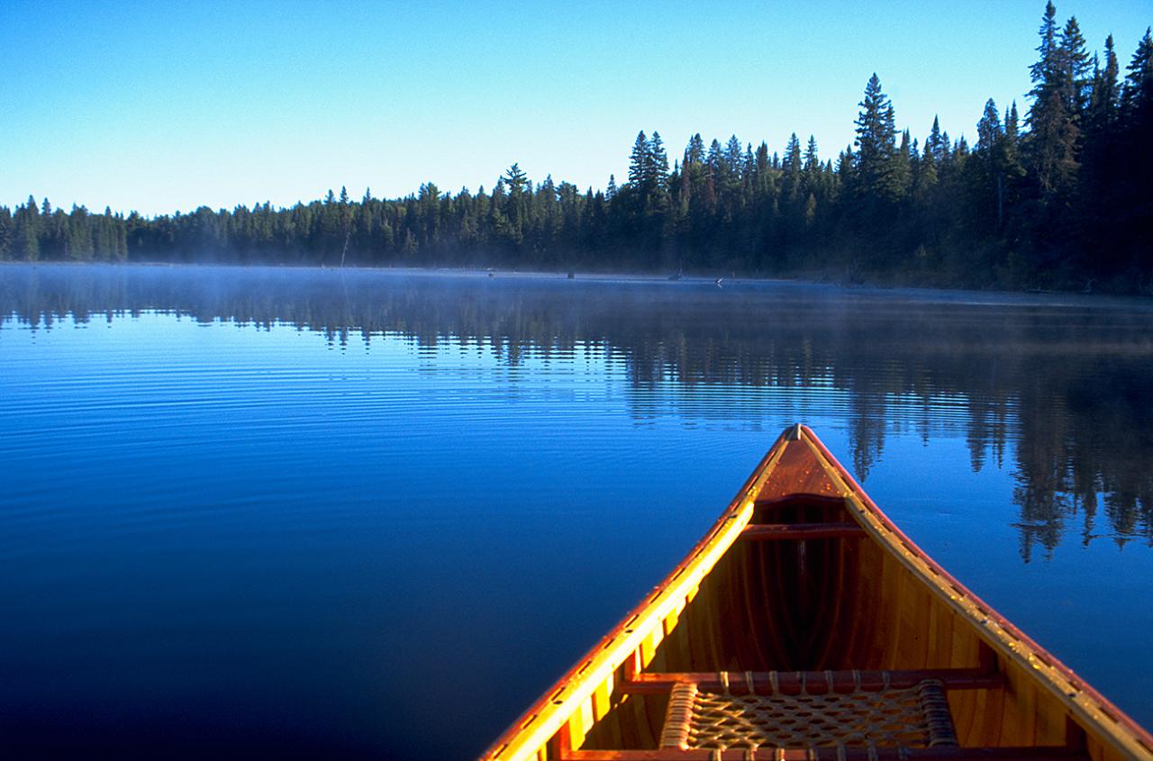 Image of canoe © Destination Ontario