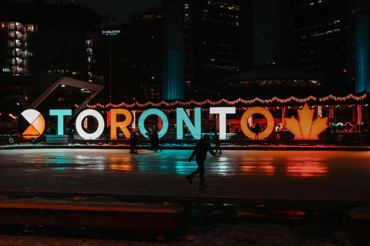 Image of Toronto City Hall skating rink at night 